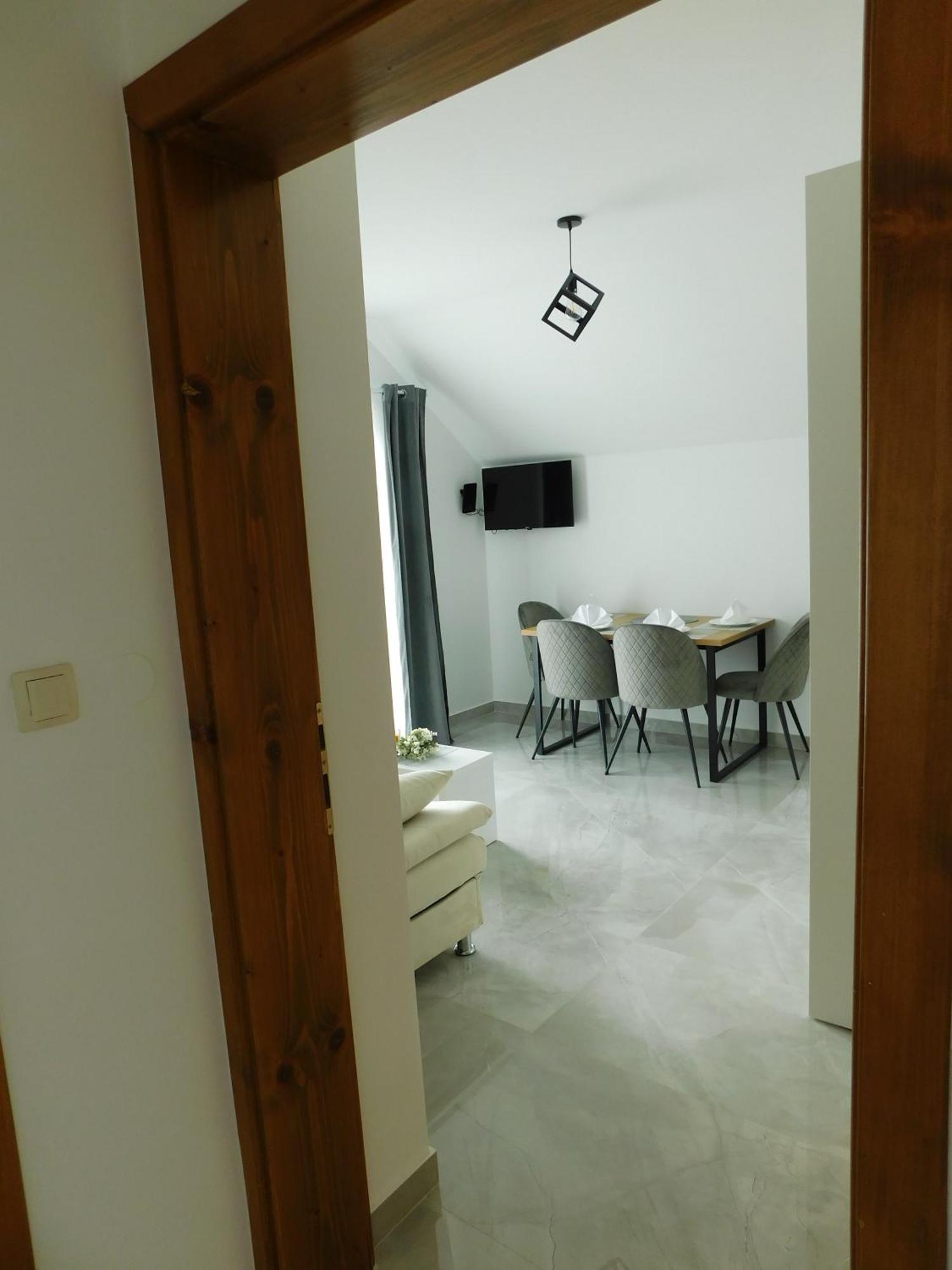 Apartman Nativis Otocac Exterior photo